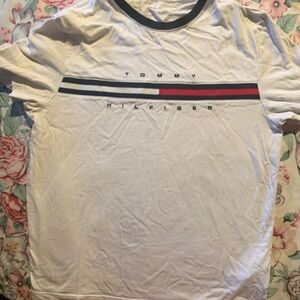 Tommy Hilfiger White Tee with Black and Red Accents Size Medium